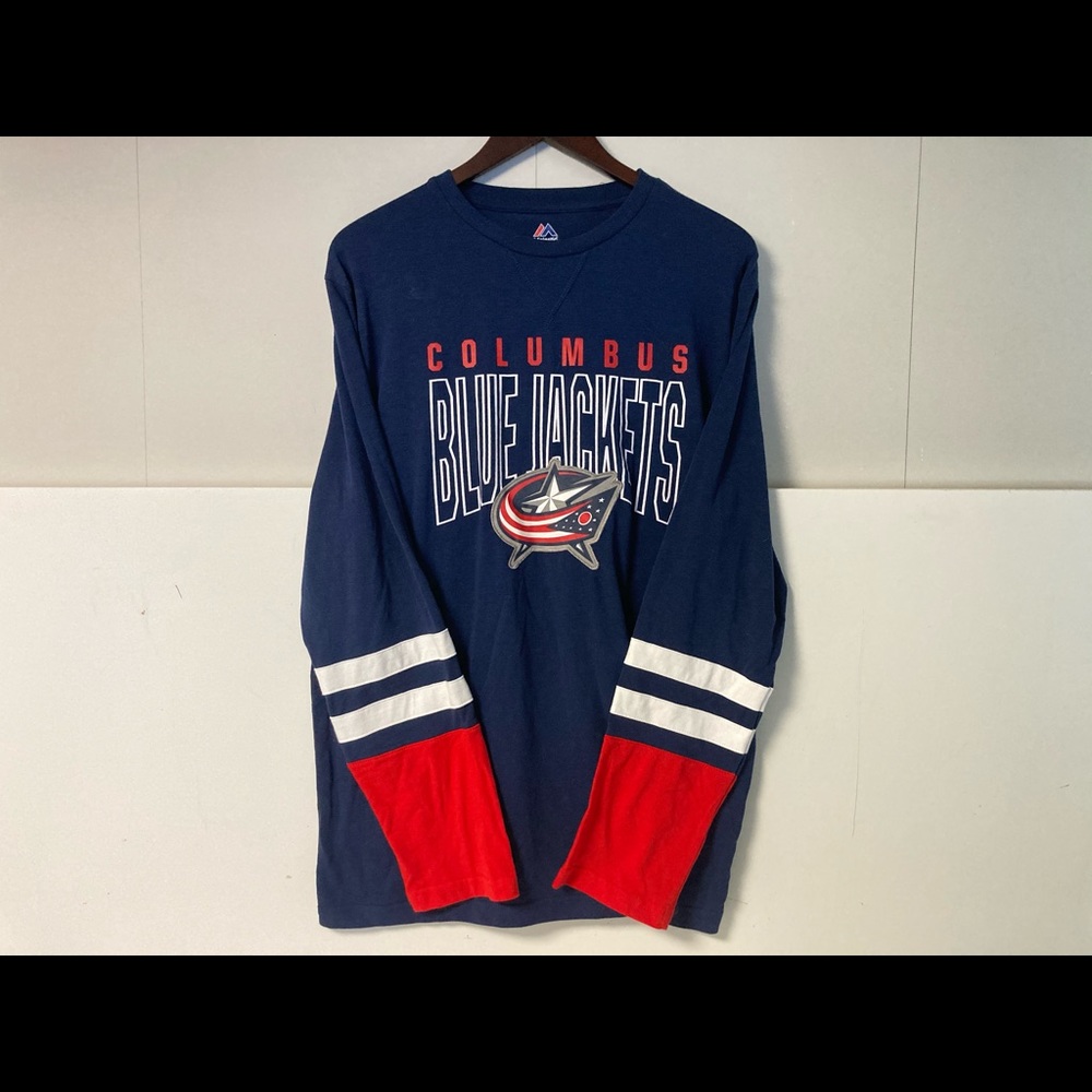 Majestic Men’s Tshirt NHL Size L CBJ Jackets